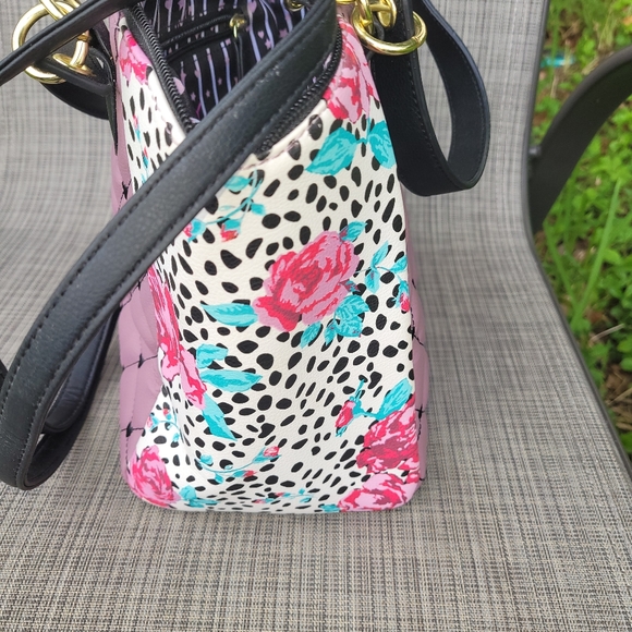 Betsey johnson purse - Picture 3 of 3